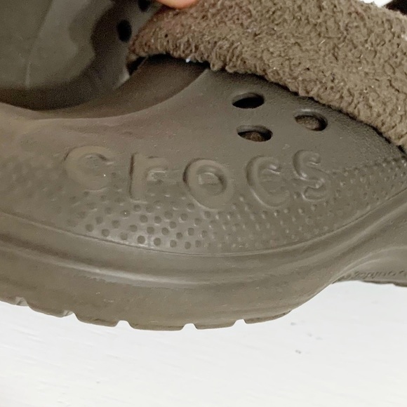 Dual Crocs Comfort™ Faux Fur Lined Adjustable Strap Croc Shoes Warm Brown 10-11 - Picture 13 of 13